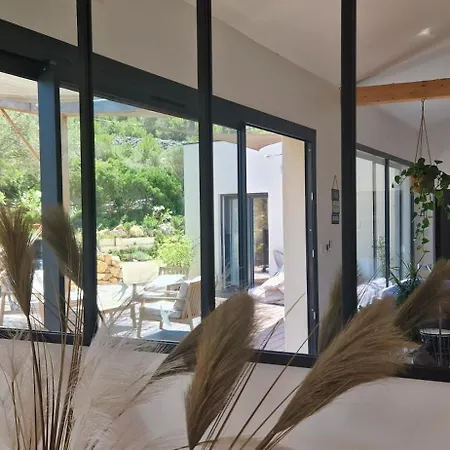 Uoleva Villa